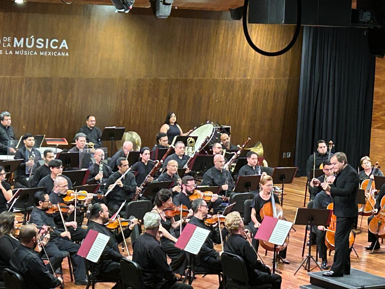 De manera inédita presenta la OSY dos versiones de Cuadros de una exposición del ruso Modesto Moussorgsky